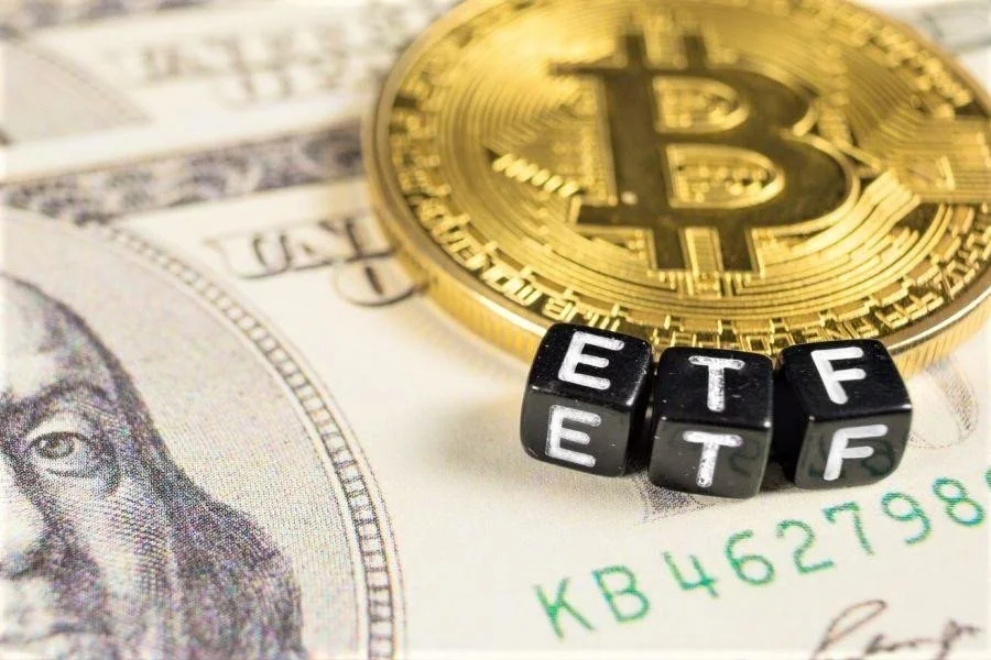 Red August: Bitcoin ETFs Face $1.2B in Outflows Amid "Institutional Retreat," Matrixport Warns